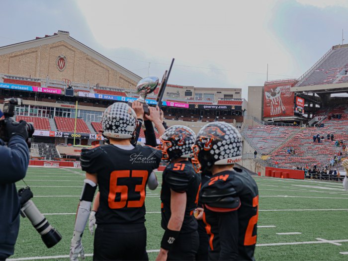 Photo Credit: Lizzy Stavlo, Stavlo Photography Photo Credit: Lizzy Stavlo, Stavlo Photography